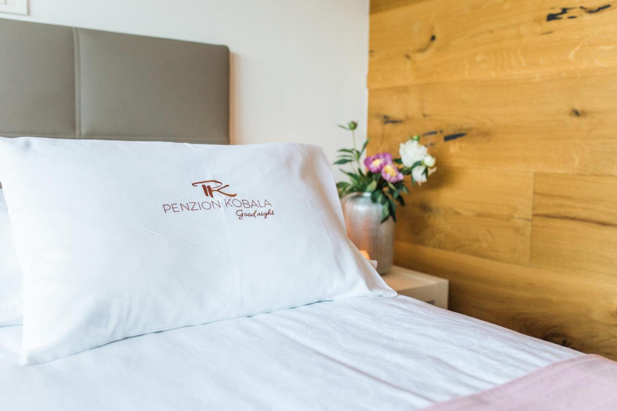 טולמין Hotel Penzion Kobala מראה חיצוני תמונה